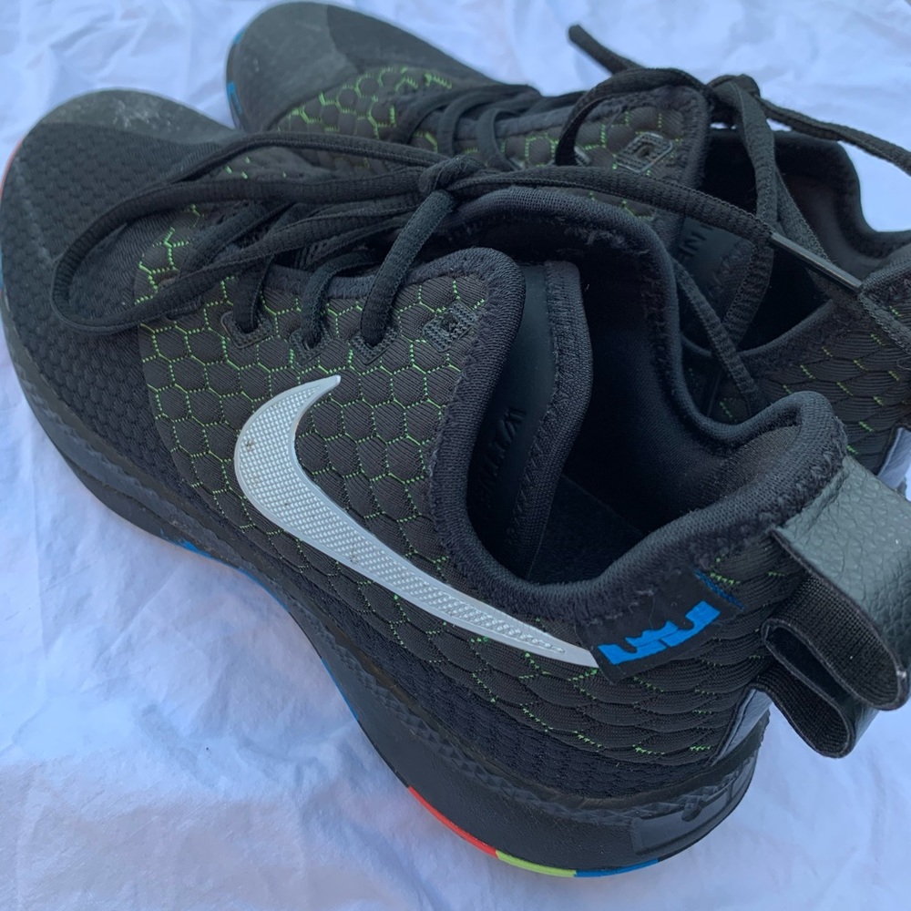 Nike Lebron Witness 3